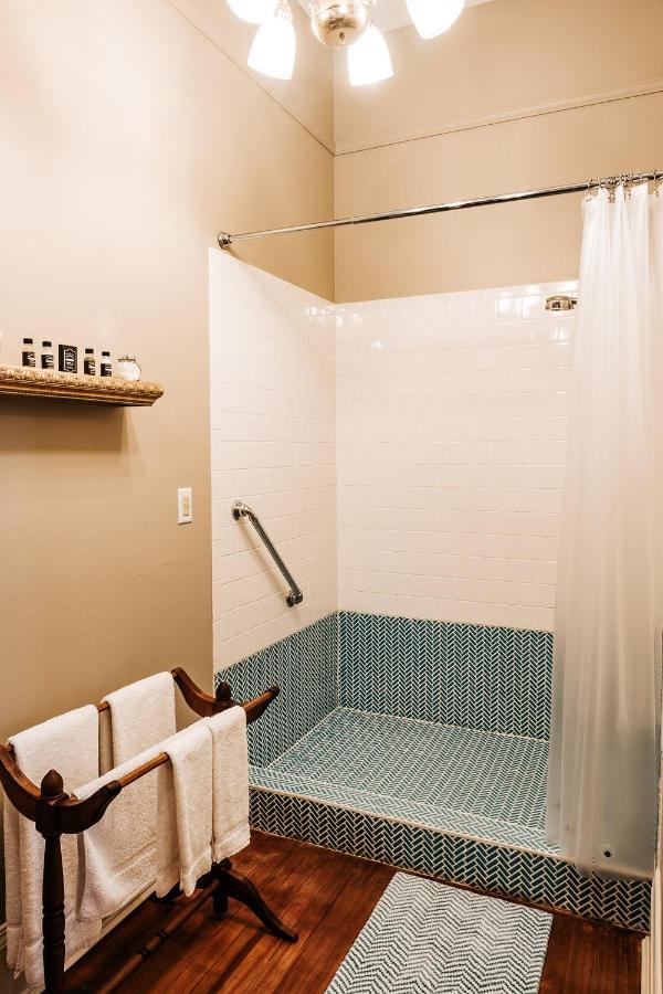 Heritage House Bed & Breakfast - Boutique Adults-Only Inn 欧佩莱卡 外观 照片